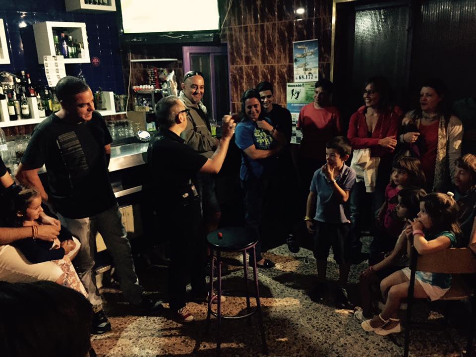 nuevo-bar-riles-coca-cola-magia-mago-madrid.2015-02