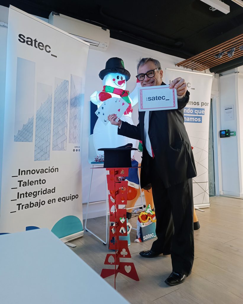 evento-empresa-navidad-2025-satec-magia-alfonso-v